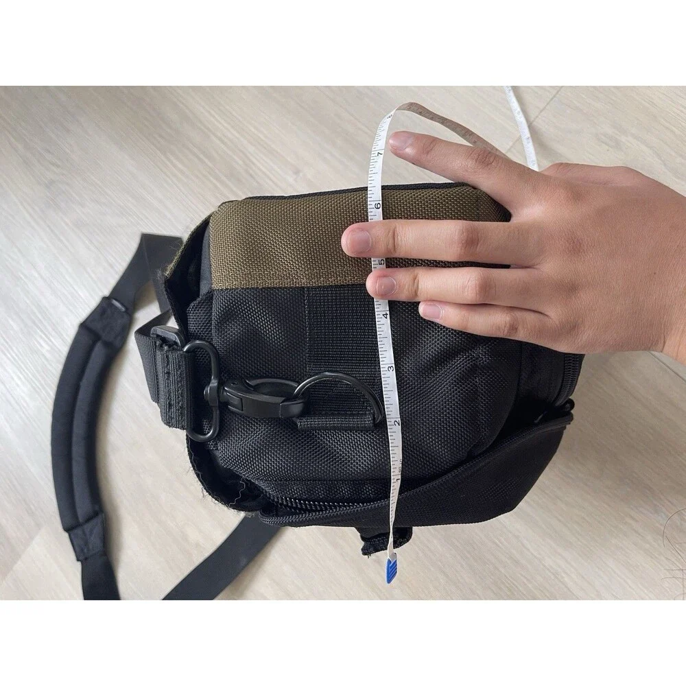 Canon Padded Nylon Camera Carry/Shoulder Bag w/ Strap, Accessory Compartments